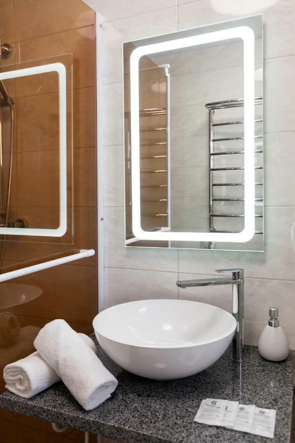 Avangard Shpytalna 20A Apart Lviv Exterior photo